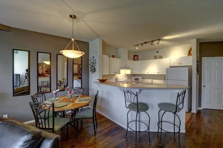 2 Bedrooms Standard Family room