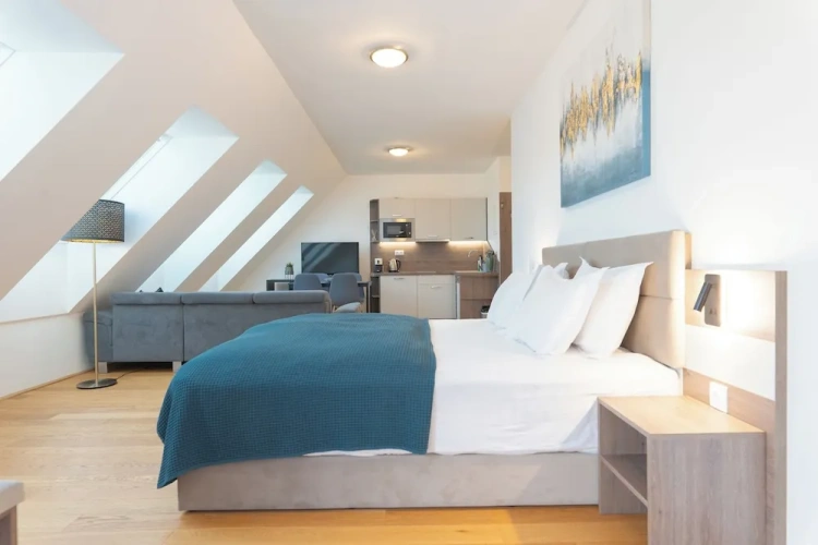 Royal Quadruple room with balcony