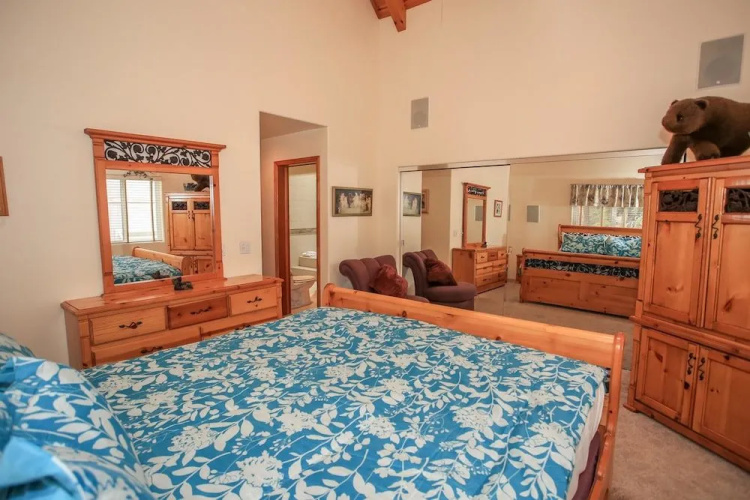Chateau Summit by Big Bear Cool Cabins