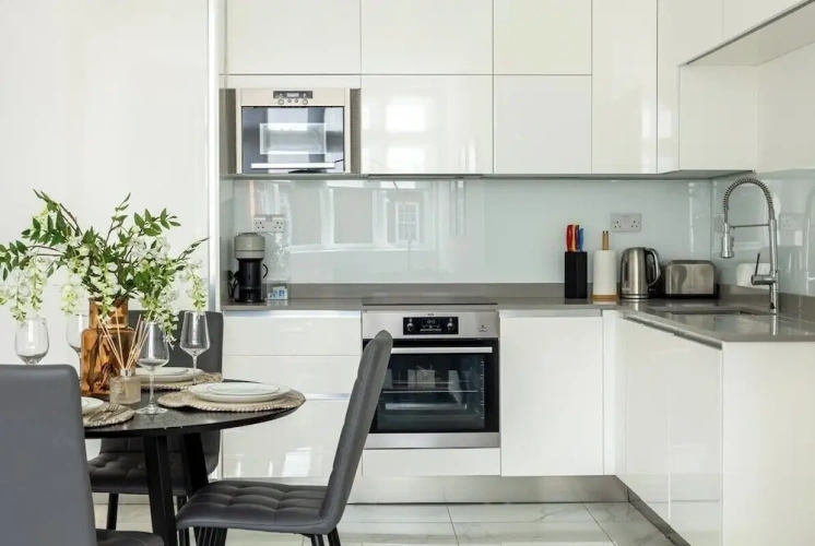 2 Bedrooms Apartment
