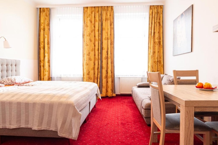 Standard Quintuple room