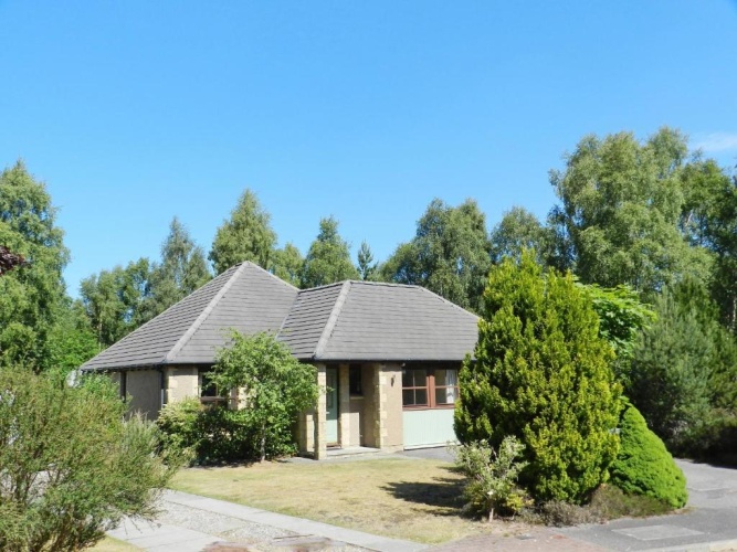 3 Bedrooms Cottage