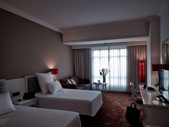 Superior Twin room with city view