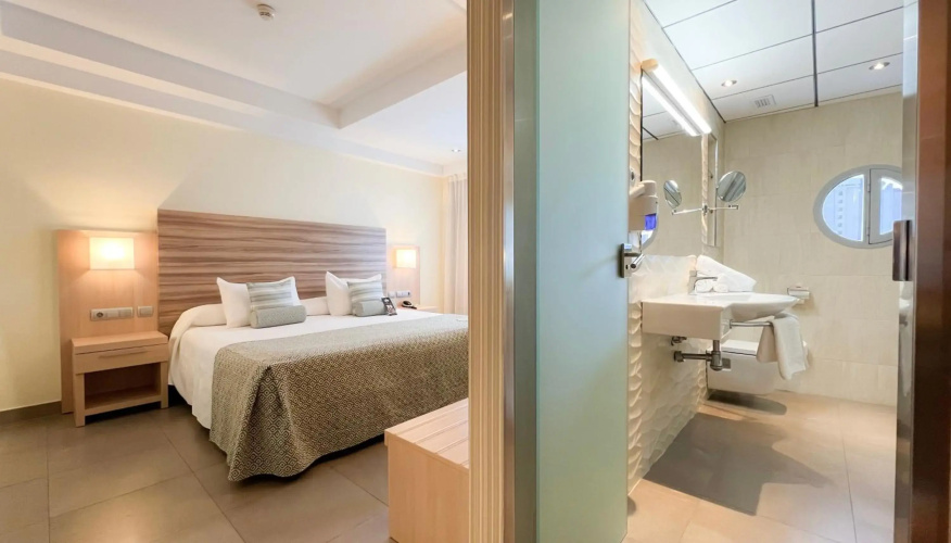 Riviera Beachotel - Recommended for Adults