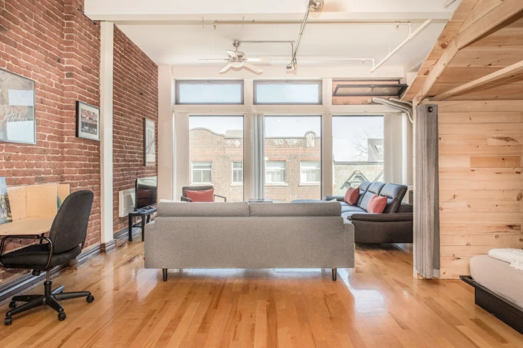 Intimate Plateau Suites by Sonder