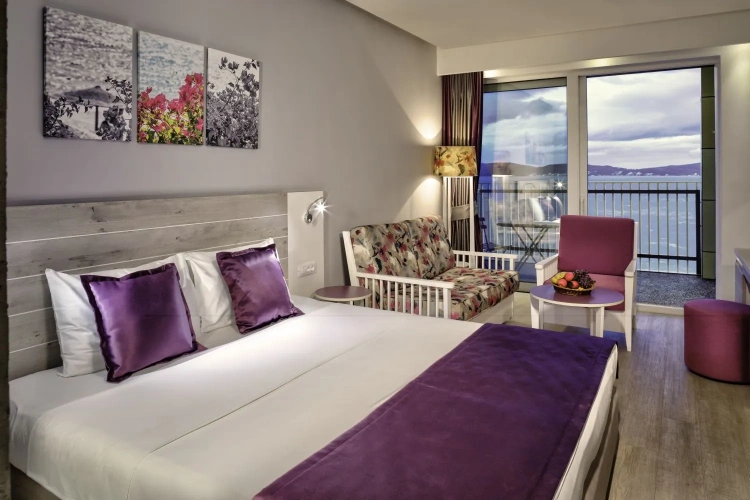 Double room Side Sea View