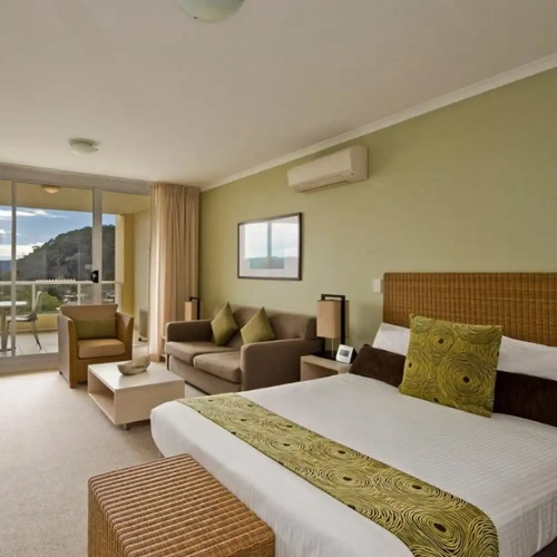 1 Bedroom Deluxe Suite with balcony and with ocean view