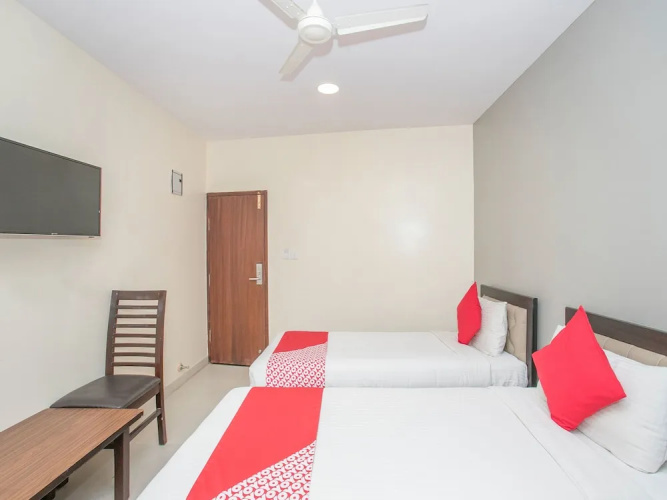 FabHotel Khushi Comforts