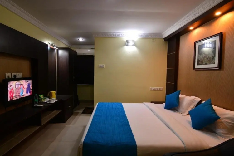 Hotel Arya Palace