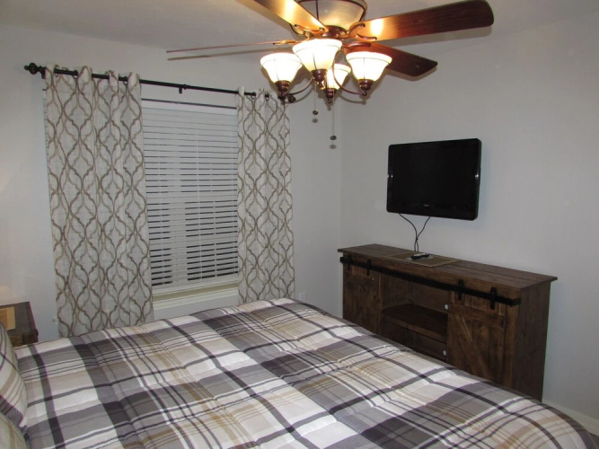 Condo A-1 3 Bedroom Condo by Redawning