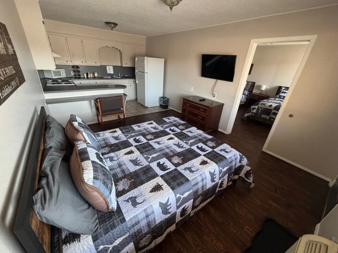2 Bedrooms Double Suite