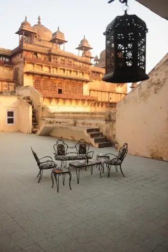 MPT Sheesh Mahal, Orchha