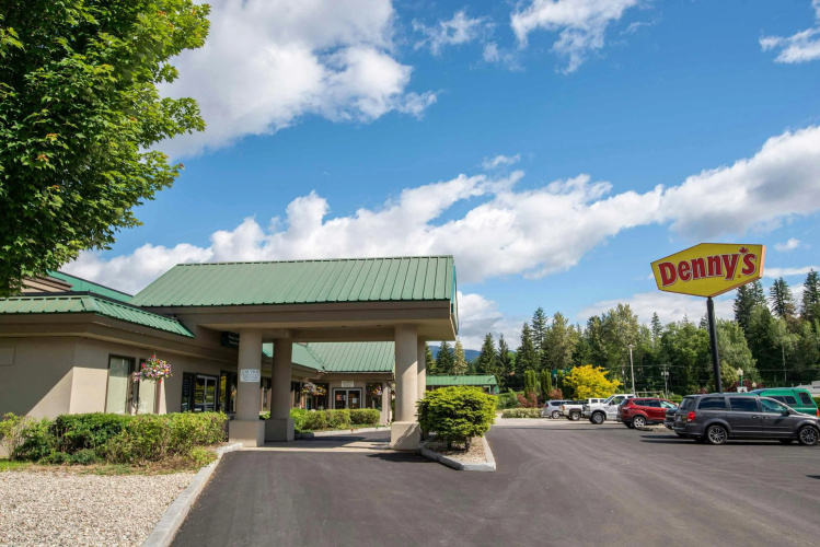 Sandman Hotel Revelstoke photo 25