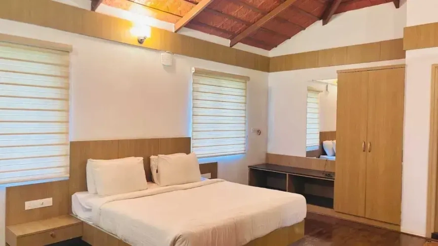 Double Cottage