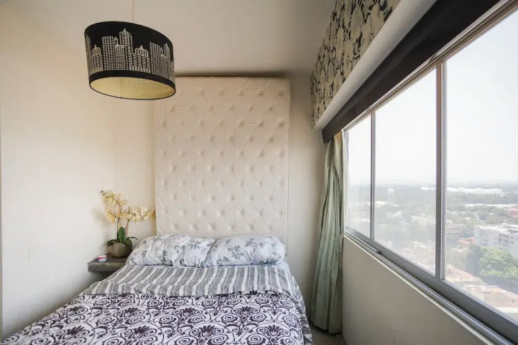 Chic Condo with Gym & Private Roof