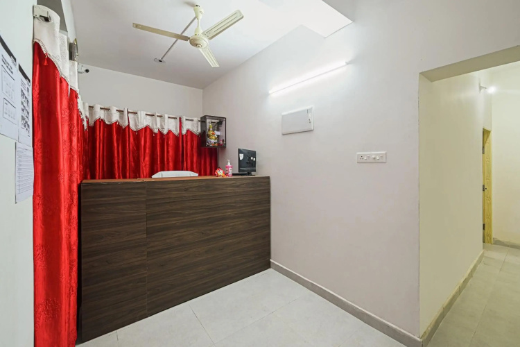 OYO 85156 Prateek A1 Residency