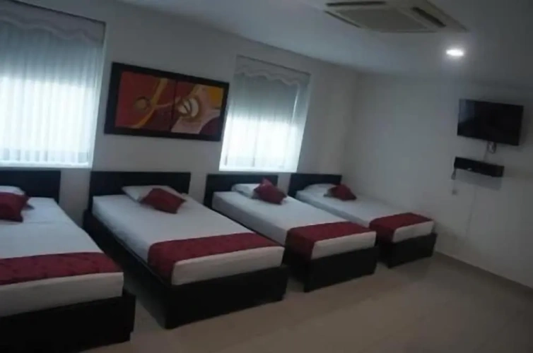 Standard Triple room