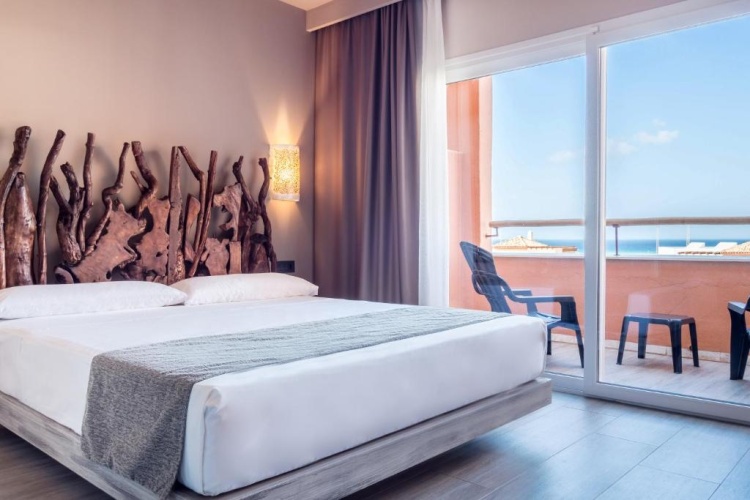 Standard Double room with sea view