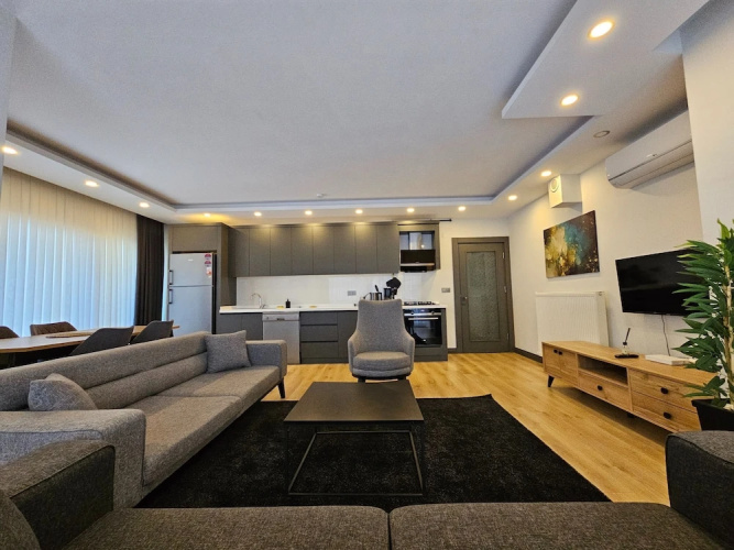Professionally Maintained Spacious New Suites 2-2