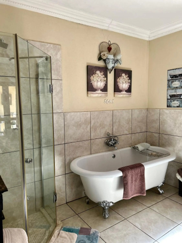 Villa Afriq