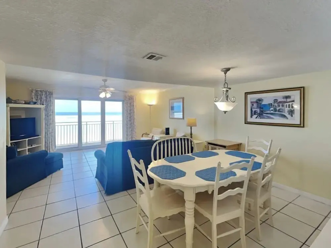 Trade Winds 31 by Distinctive Beach Rentals