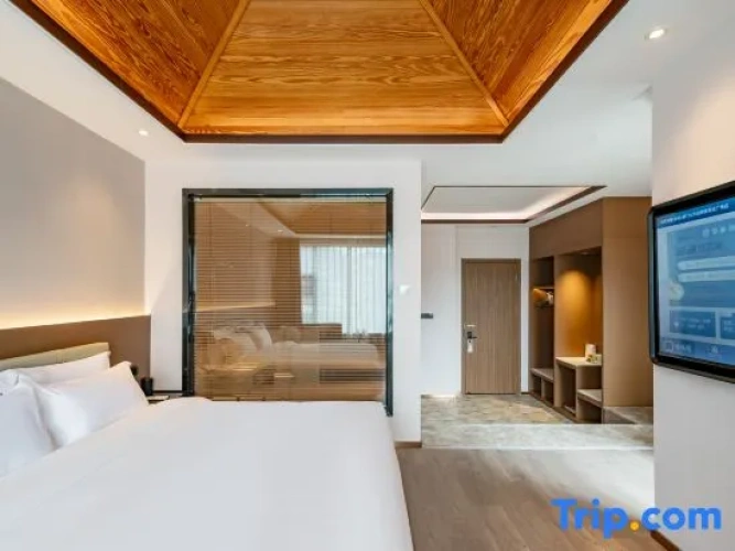Standard Double room with view