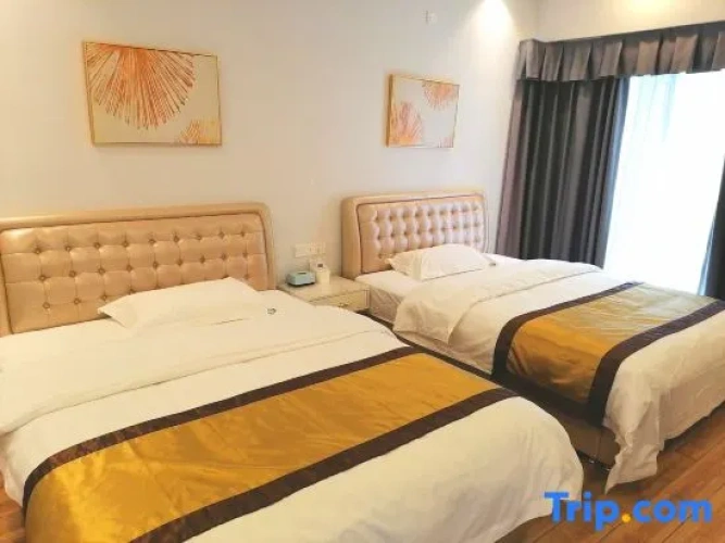 5 Bedrooms Suite