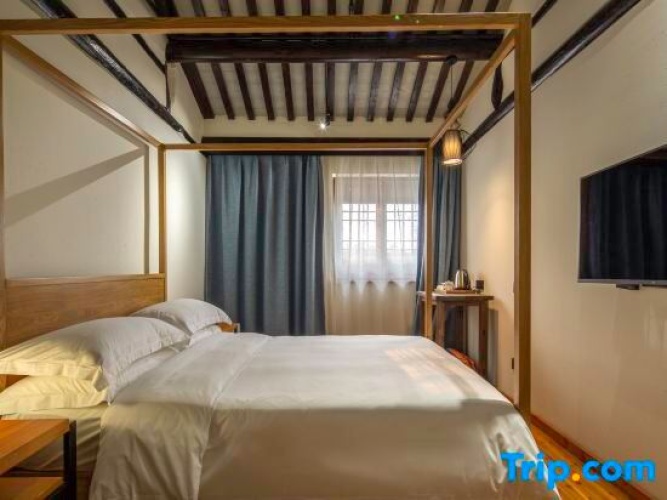 5 Bedrooms Suite