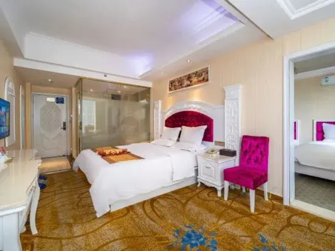 Golden Hotel