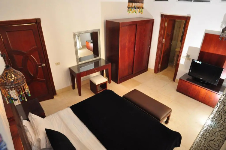 Carlton Luxury Resort
