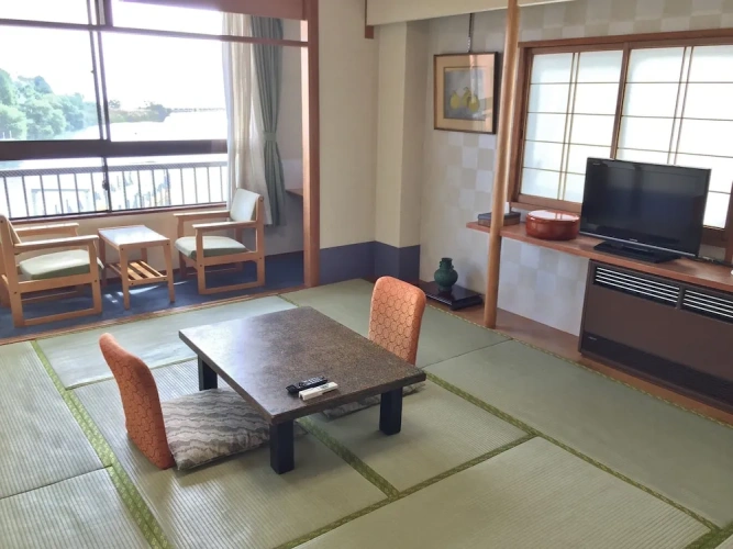 Standard room with lake view