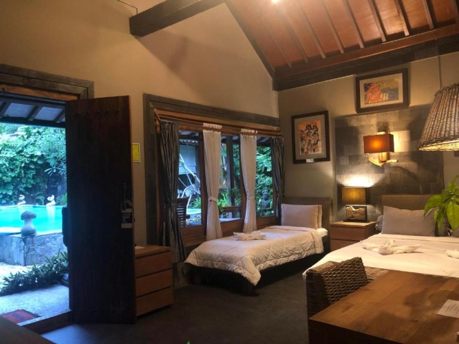 Standard Family room with view