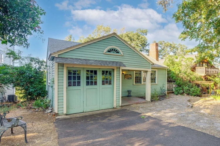 2 Bedrooms Cottage