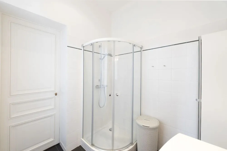Duplex Near Trocadero