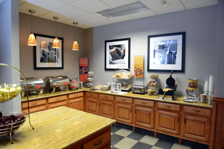 Hampton Inn & Suites by Hilton Windsor photo 30