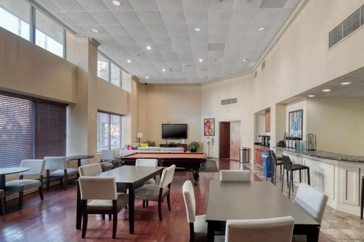 2BR Executive Appartment With Gym & Pool by ENVITAE