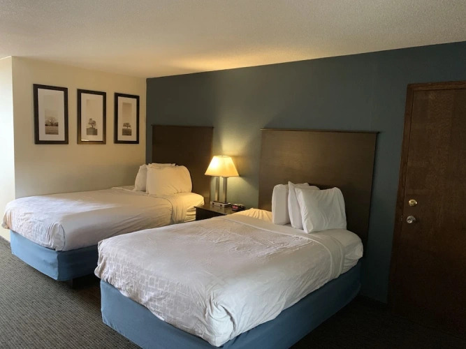 Standard Quadruple room with view
