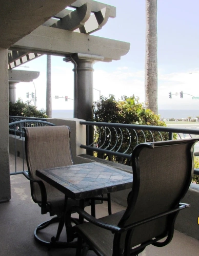 Standard Quadruple room with partial sea view