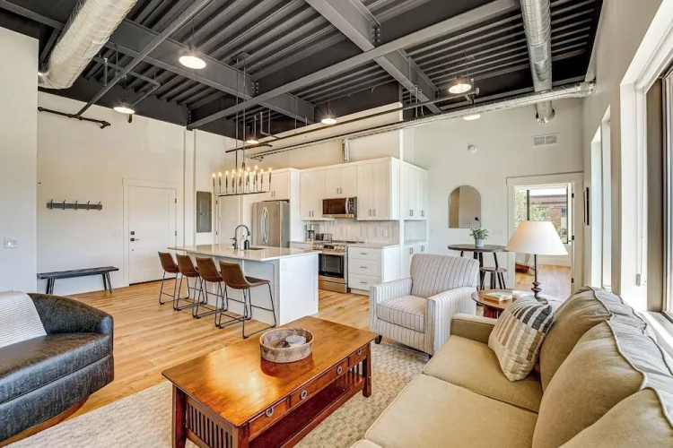 2 Bedrooms Apartment