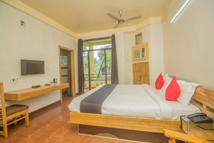 Mayaban Hotel & Resort