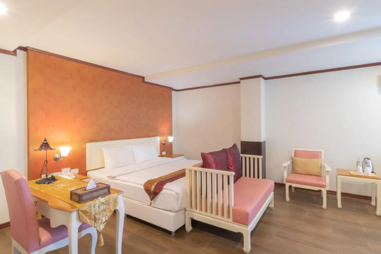 J&Y Hotel