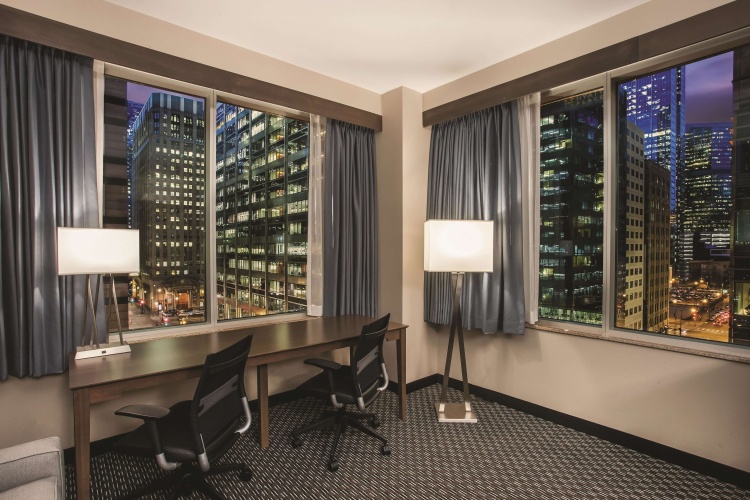 La Quinta Inn & Suites by Wyndham Chicago Downtown photo 13