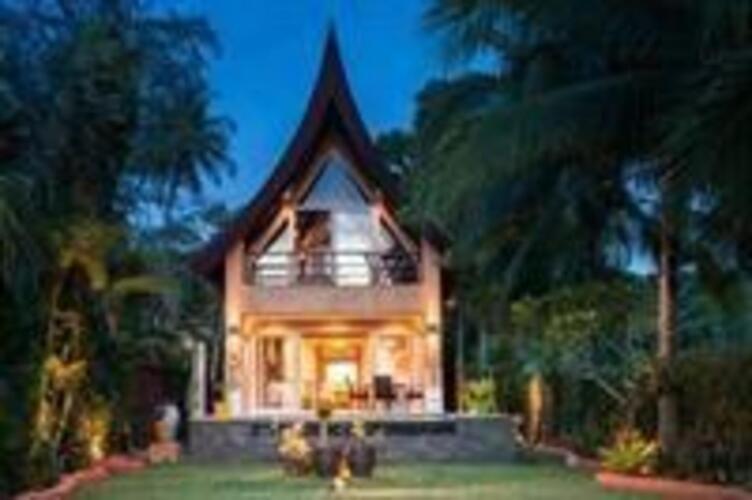 Villa ManipuraOver view