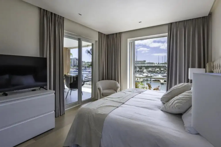Executive Yacht View Two Bedroom Apartment - 007