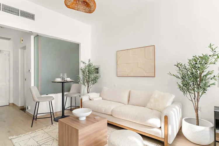 Silkhaus Seaside Studio at Palm Views in This Summer Deal