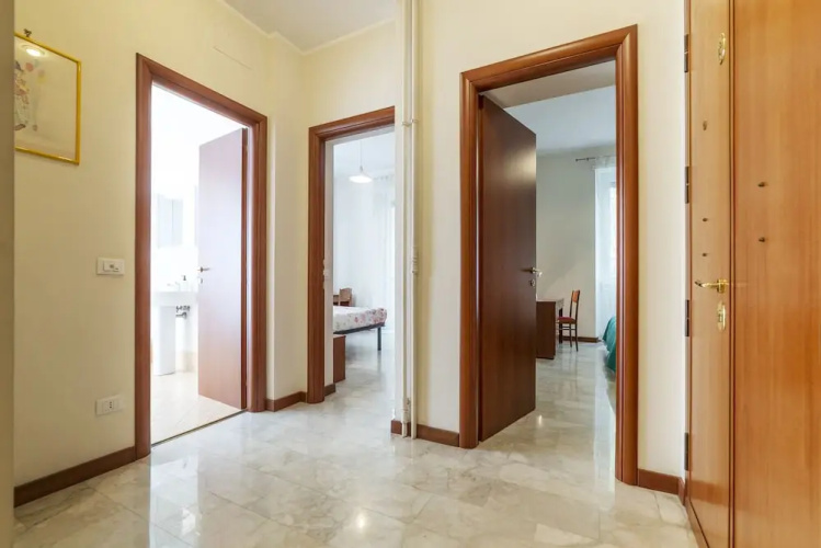 Spacious and comfortable Halldis apartment with four bedrooms