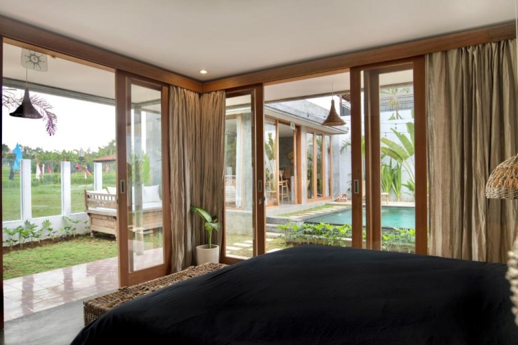 2 Bedrooms Villa