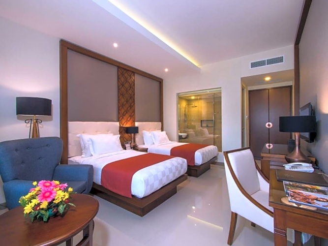 Standard Twin room with view