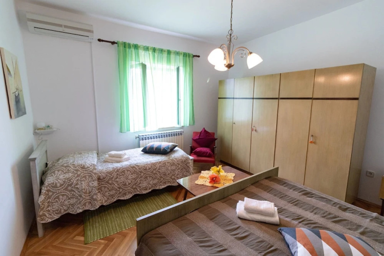 Apartments Bogetic