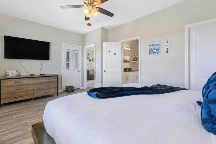 Standard room with balcony and with mountain view